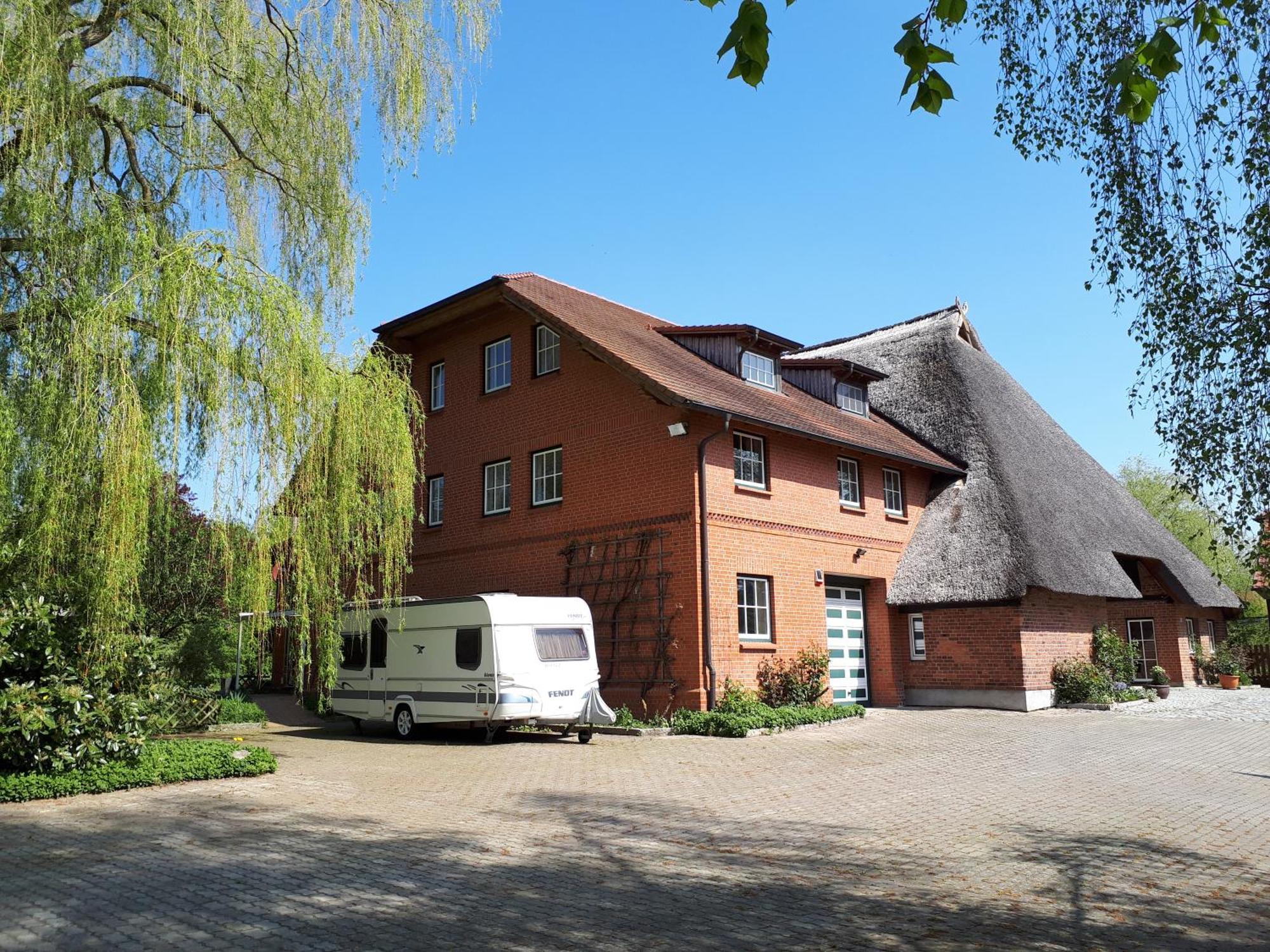 Kleines Paradies Krembz Bagian luar foto